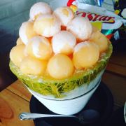 Bingsu dưa vàng