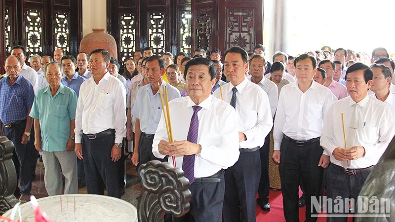 Vĩnh Long: Dâng hương kỷ niệm 36 năm ngày mất Chủ tịch Hội đồng Bộ trưởng Phạm Hùng